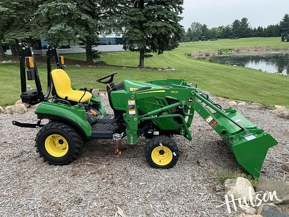 Image of John Deere 1023E equipment image 2