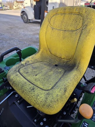 Image of John Deere 1023E equipment image 4