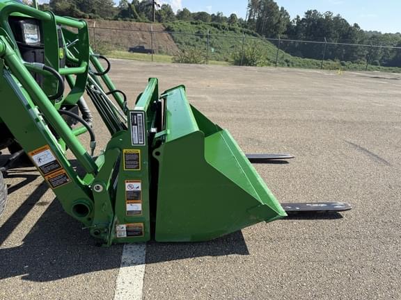 Image of John Deere 1023E equipment image 3
