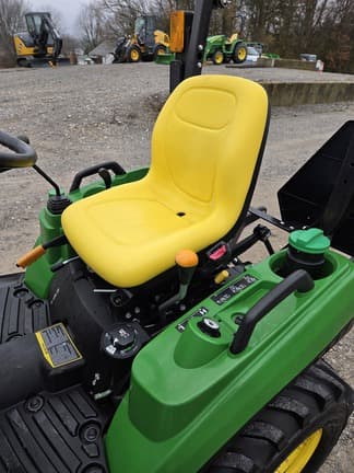 Image of John Deere 1023E equipment image 2