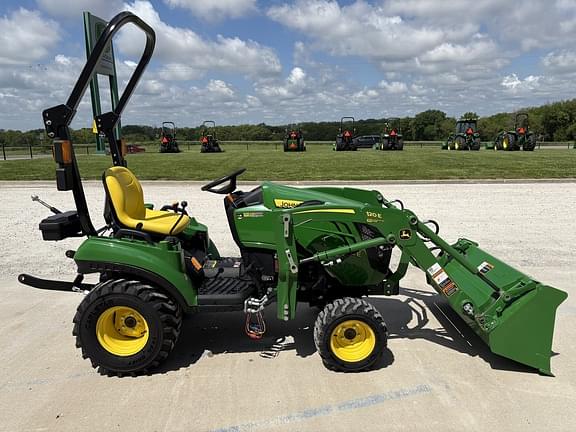 Image of John Deere 1023E equipment image 2