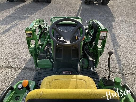 Image of John Deere 1023E equipment image 4