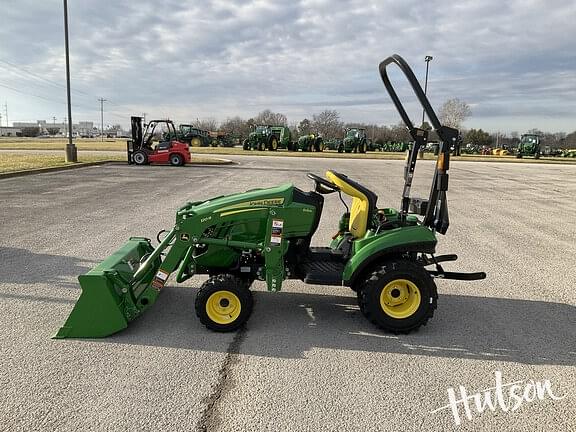 Image of John Deere 1023E equipment image 2