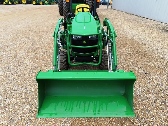 Image of John Deere 1023E equipment image 4