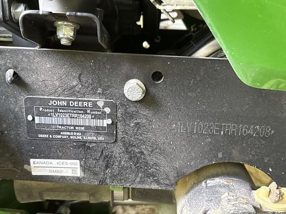 Image of John Deere 1023E equipment image 2