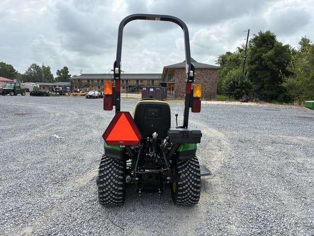 Image of John Deere 1023E equipment image 3