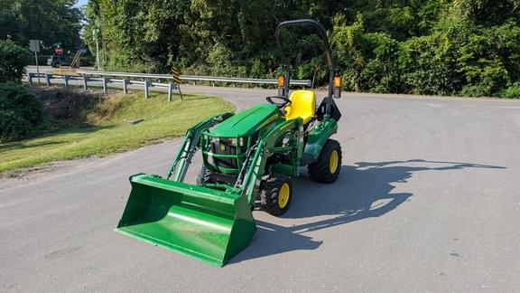Image of John Deere 1023E equipment image 2