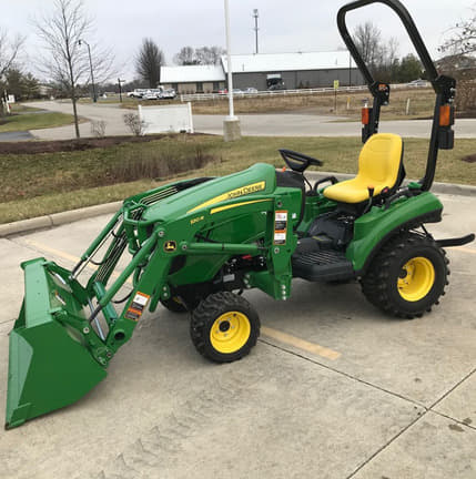 Image of John Deere 1023E equipment image 1