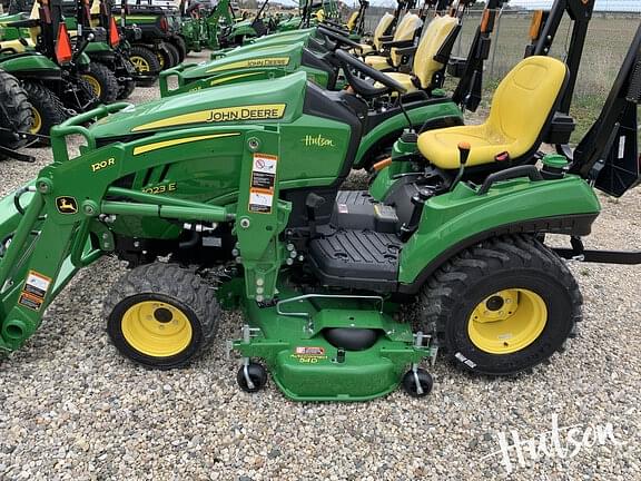 Image of John Deere 1023E equipment image 3