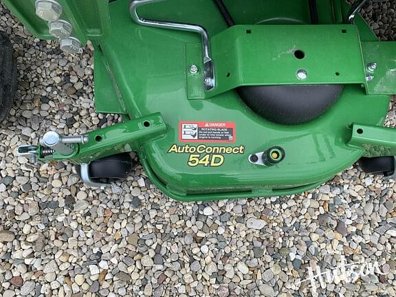 Image of John Deere 1023E equipment image 2