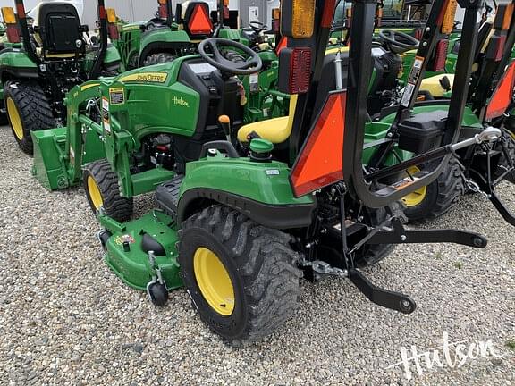 Image of John Deere 1023E equipment image 4