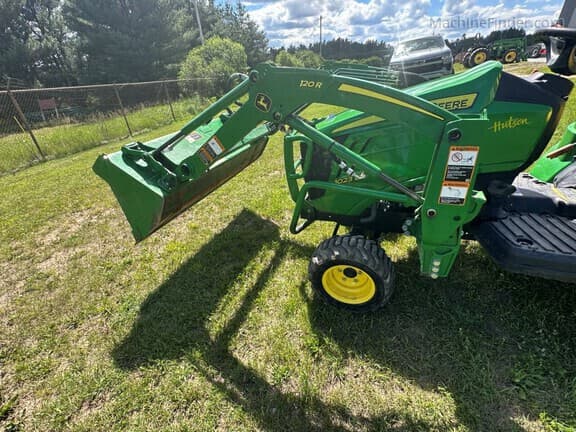 Image of John Deere 1023E equipment image 3