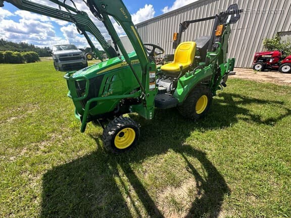 Image of John Deere 1023E equipment image 2