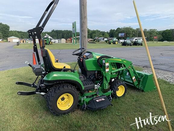 Image of John Deere 1023E equipment image 3