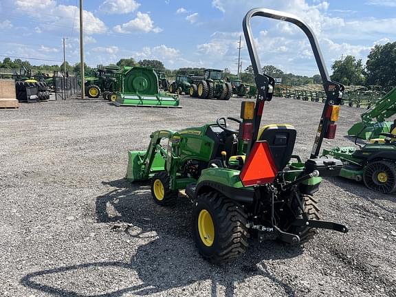 Image of John Deere 1023E equipment image 3