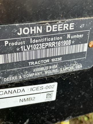 Image of John Deere 1023E equipment image 3