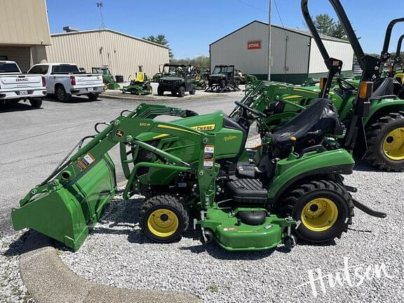 Image of John Deere 1023E equipment image 4
