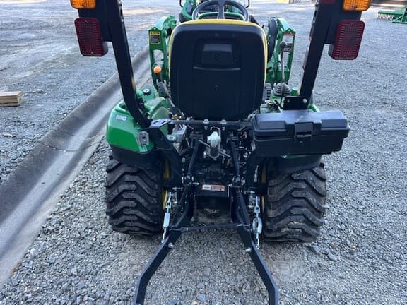 Image of John Deere 1023E equipment image 4