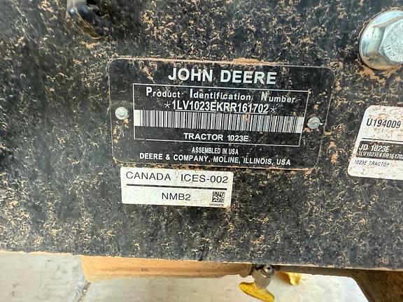 Image of John Deere 1023E equipment image 3