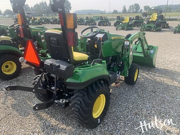 Image of John Deere 1023E equipment image 3