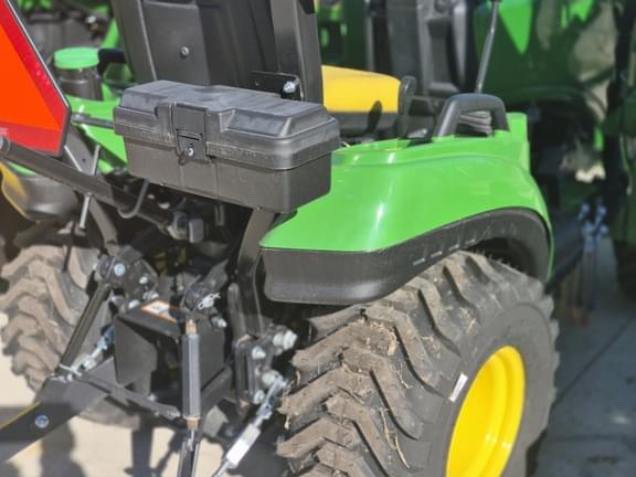 Image of John Deere 1023E equipment image 1