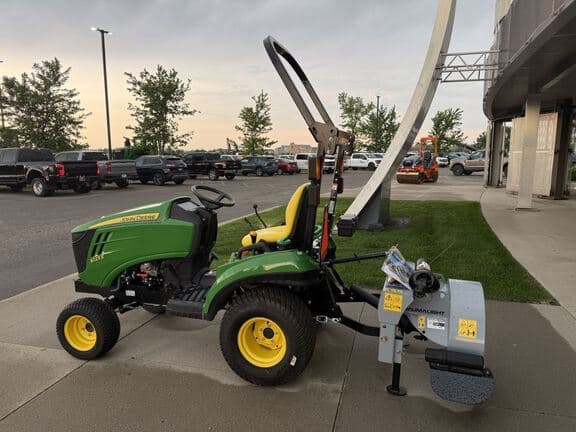 Image of John Deere 1023E equipment image 2