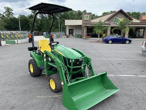 Image of John Deere 1023E equipment image 2