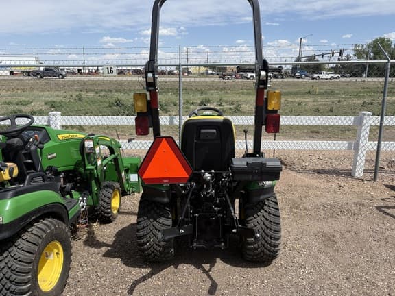 Image of John Deere 1023E equipment image 2