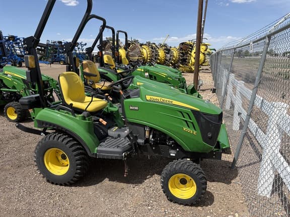 Image of John Deere 1023E equipment image 1