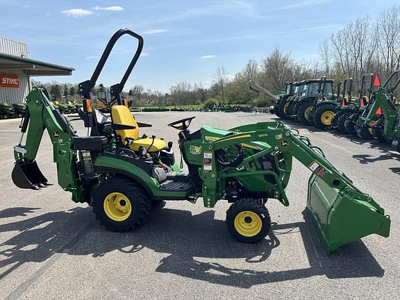 Image of John Deere 1023E equipment image 2