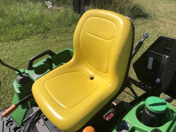 Image of John Deere 1023E equipment image 4