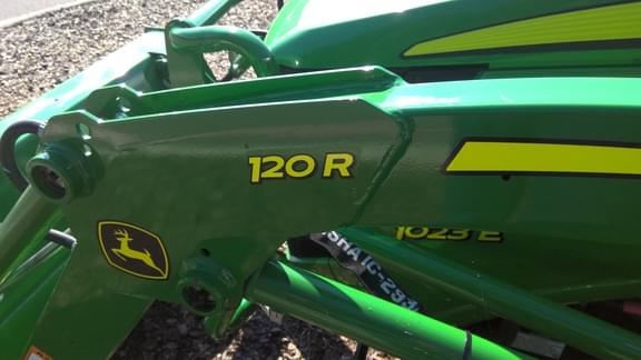 Image of John Deere 1023E equipment image 4