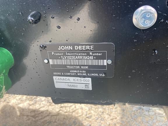 Image of John Deere 1023E equipment image 2