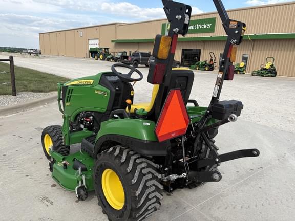 Image of John Deere 1023E equipment image 4