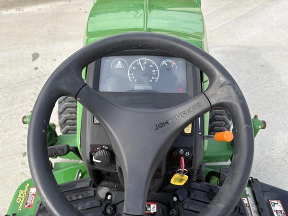 Image of John Deere 1023E equipment image 2