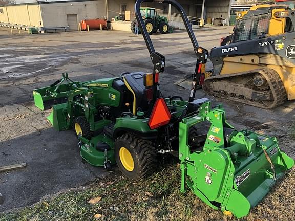 Image of John Deere 1023E equipment image 3