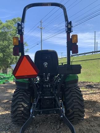 Image of John Deere 1023E equipment image 3