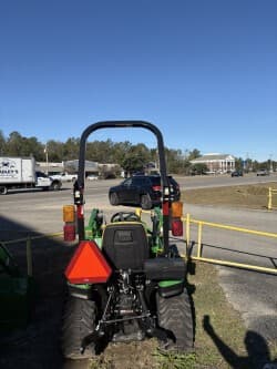 Image of John Deere 1023E equipment image 1
