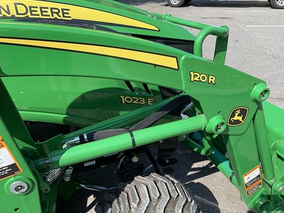 Image of John Deere 1023E equipment image 4