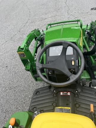 Image of John Deere 1023E equipment image 4
