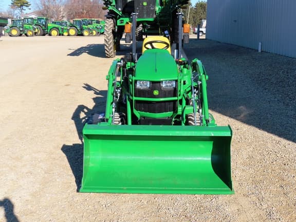 Image of John Deere 1023E equipment image 4