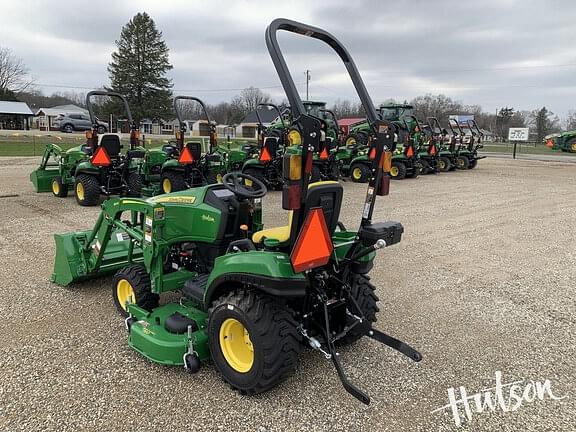 Image of John Deere 1023E equipment image 3