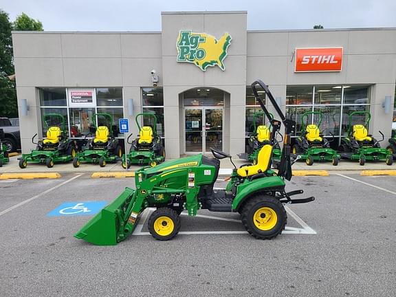 Image of John Deere 1023E equipment image 3