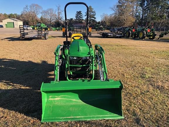 Image of John Deere 1023E equipment image 4