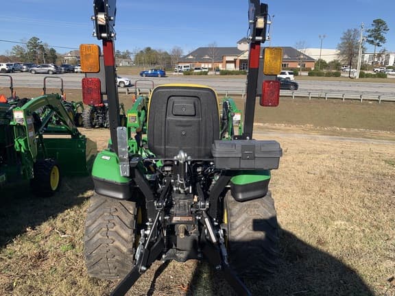 Image of John Deere 1023E equipment image 3