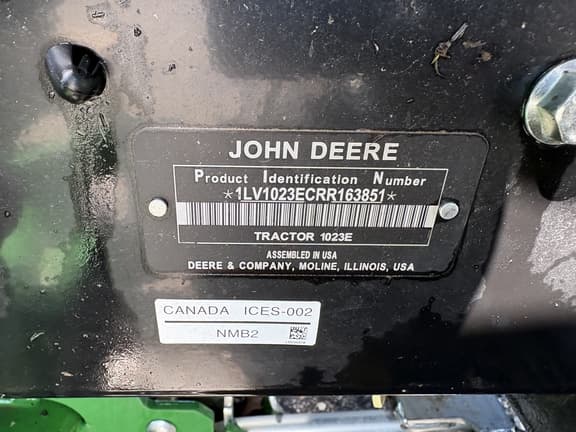 Image of John Deere 1023E equipment image 4