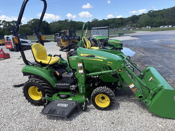 Image of John Deere 1023E equipment image 2