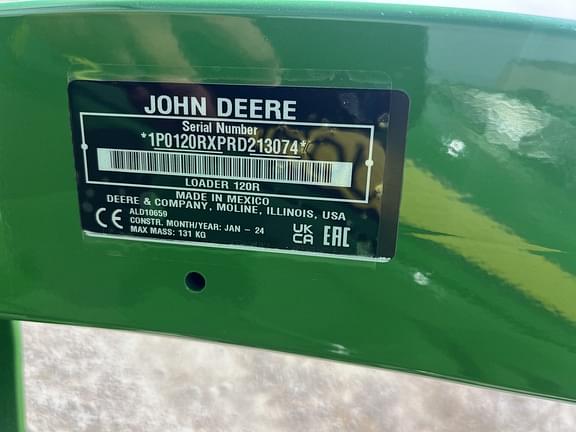 Image of John Deere 1023E equipment image 4