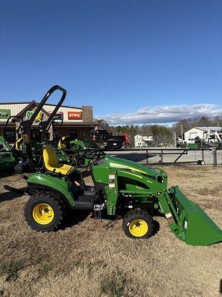 Image of John Deere 1023E equipment image 3