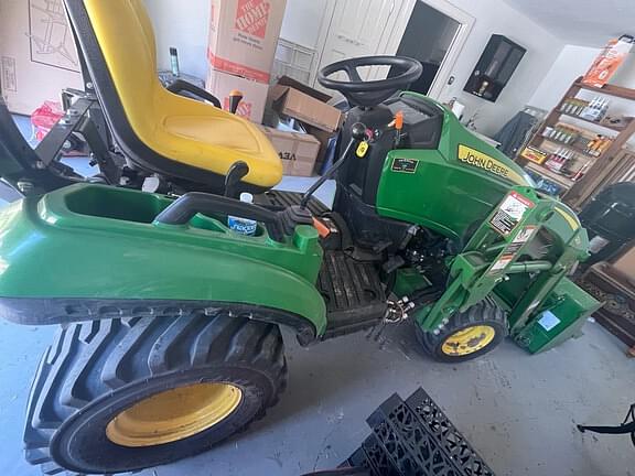 Image of John Deere 1023E equipment image 4